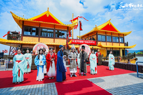 1無錫景區(qū)新建古船“周瑜號”首航儀式.jpg
